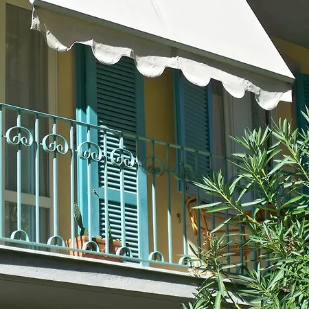 The Fairway Apartment *