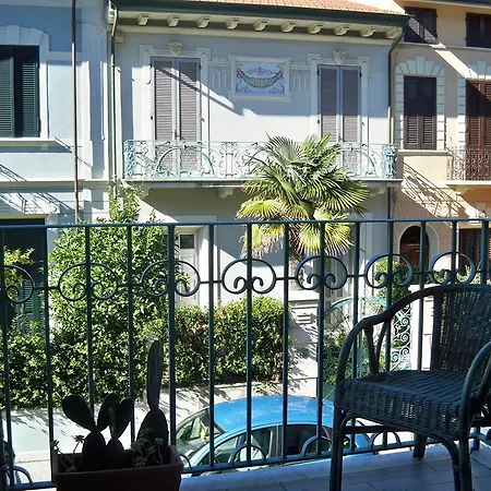 The Fairway Apartment *