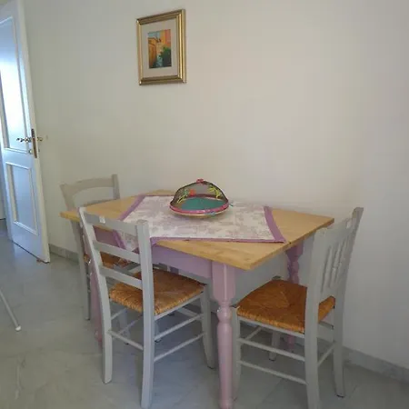 The Fairway Apartment *